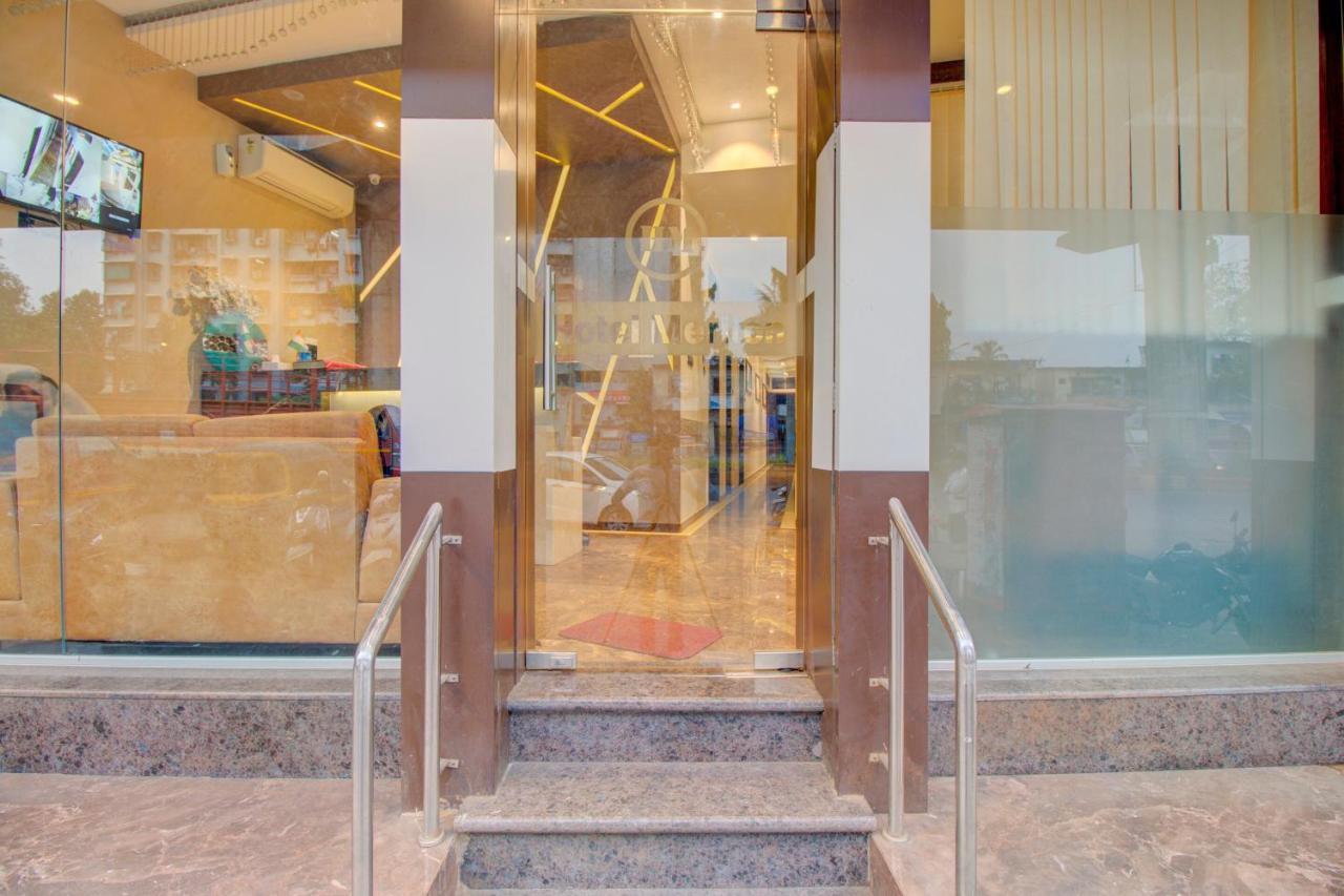 Oyo 76180 Hotel Meriton Bombay Exterior foto